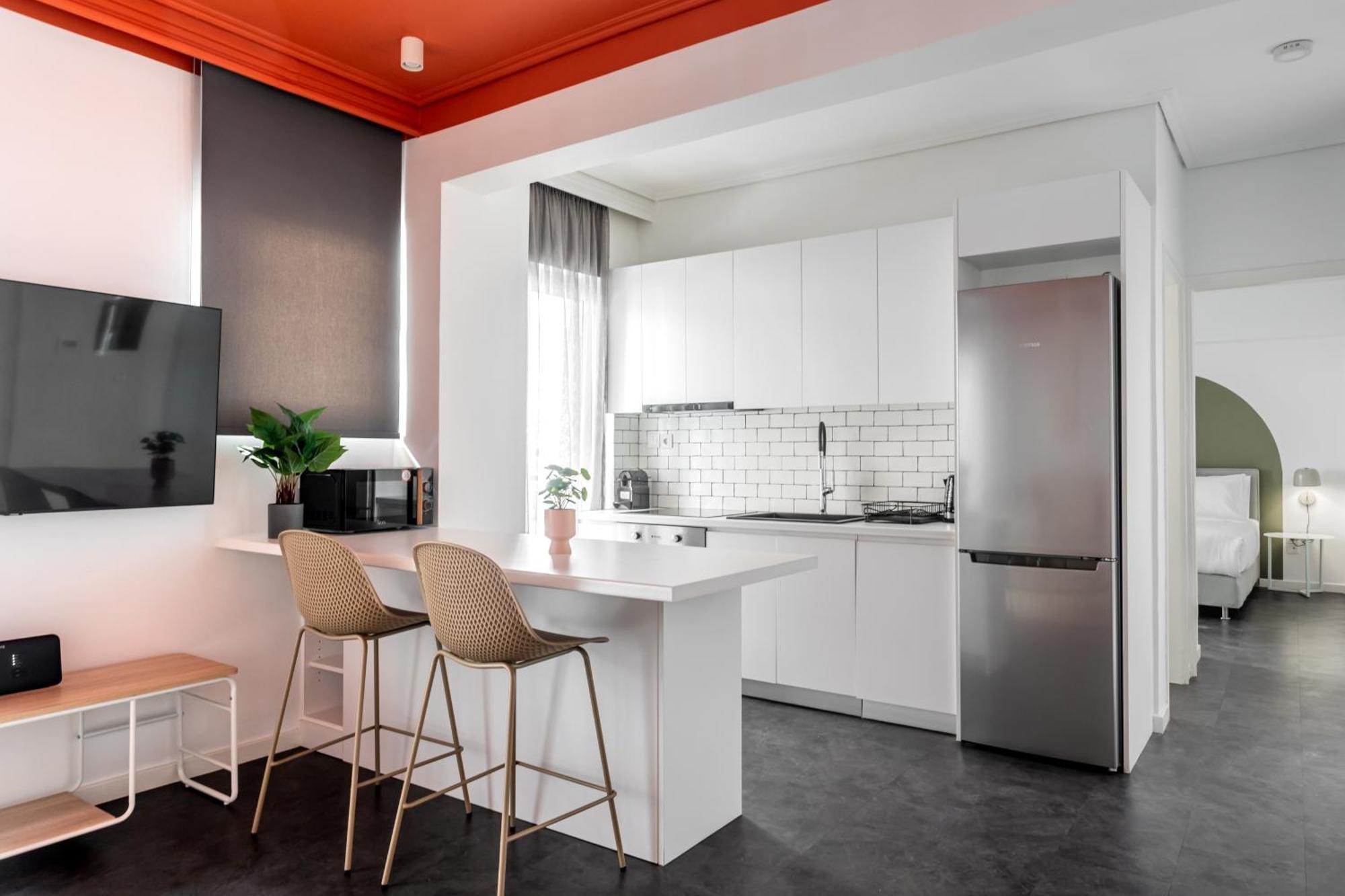 Onezerotwo By Zoia Living Aparthotel Atena Exterior foto